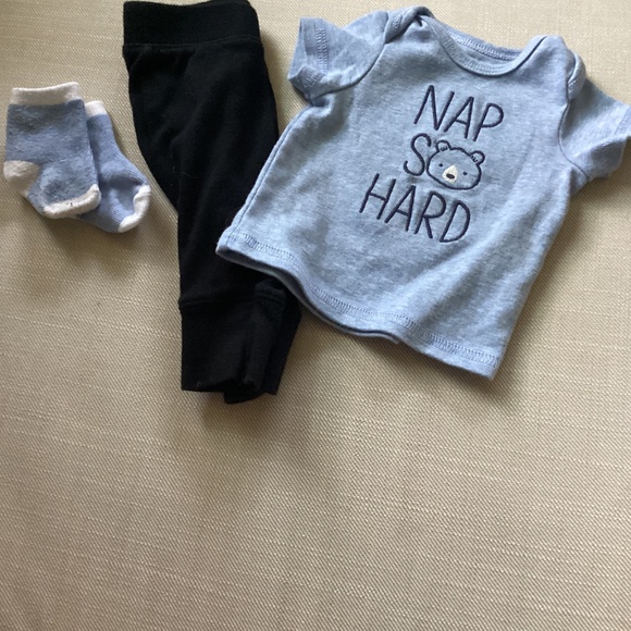 Baby bundle newborn items - Picture 6 of 6